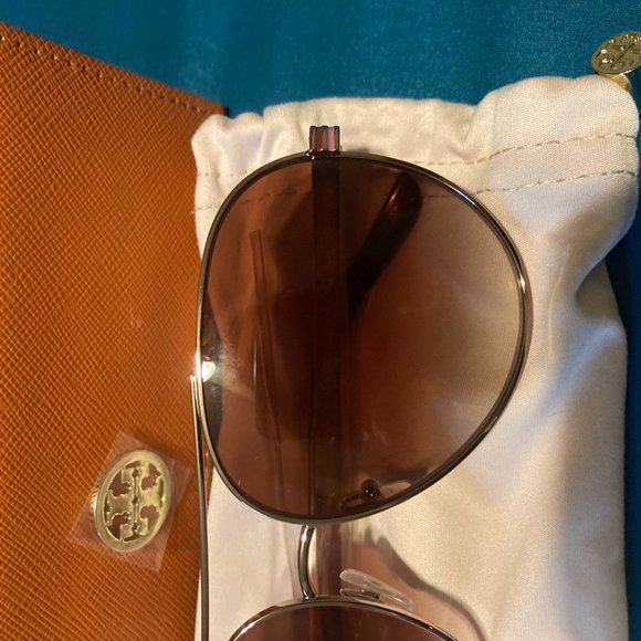 Tory Burch Aviator Sunglasses main image 5